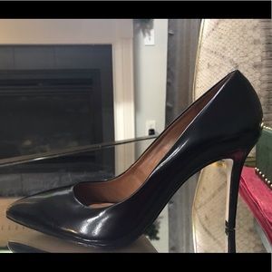 New Black Steve Madden Pumps